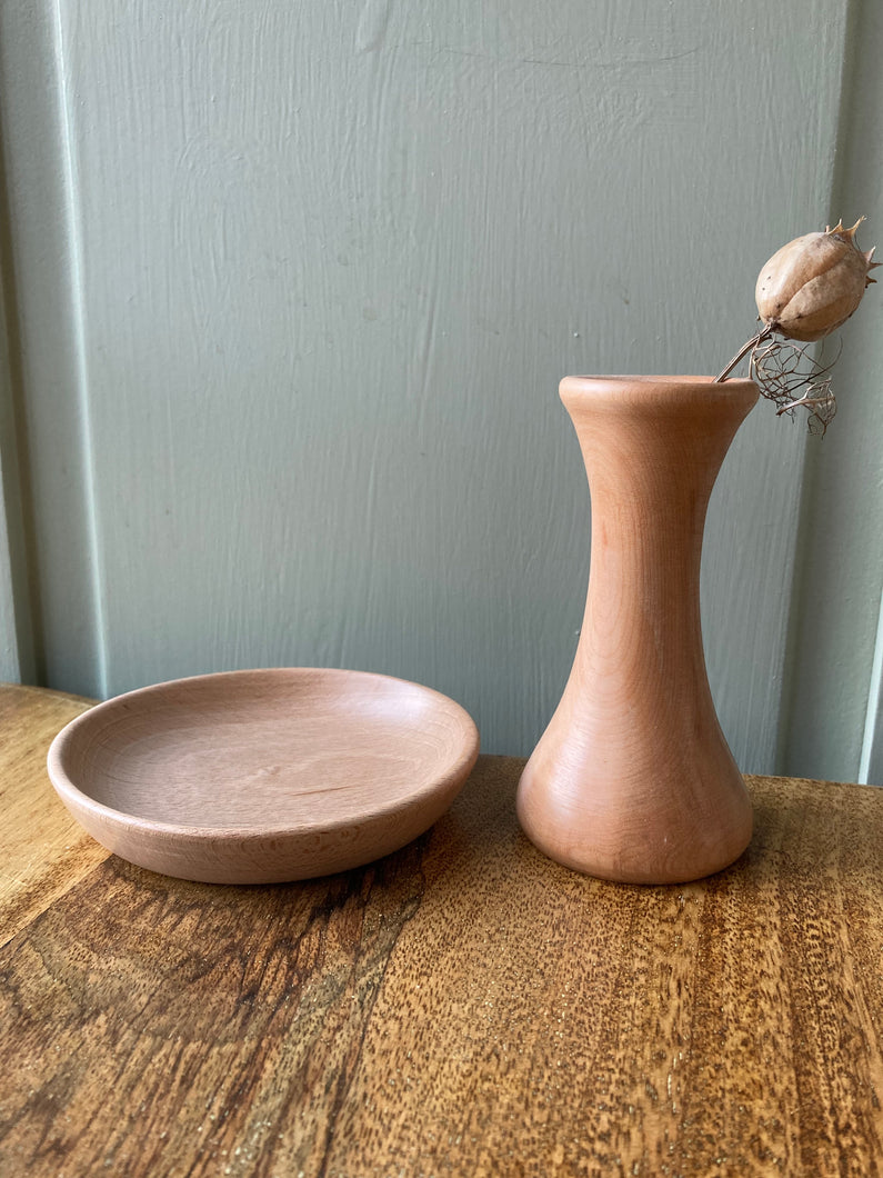 Dry Vase and Plate Set - The Sidlaw Hare